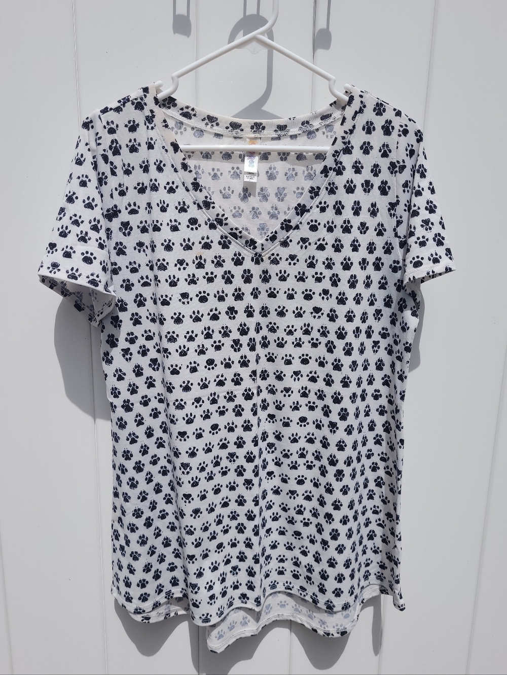 NWOT Large LuLaRoe Christy Tee